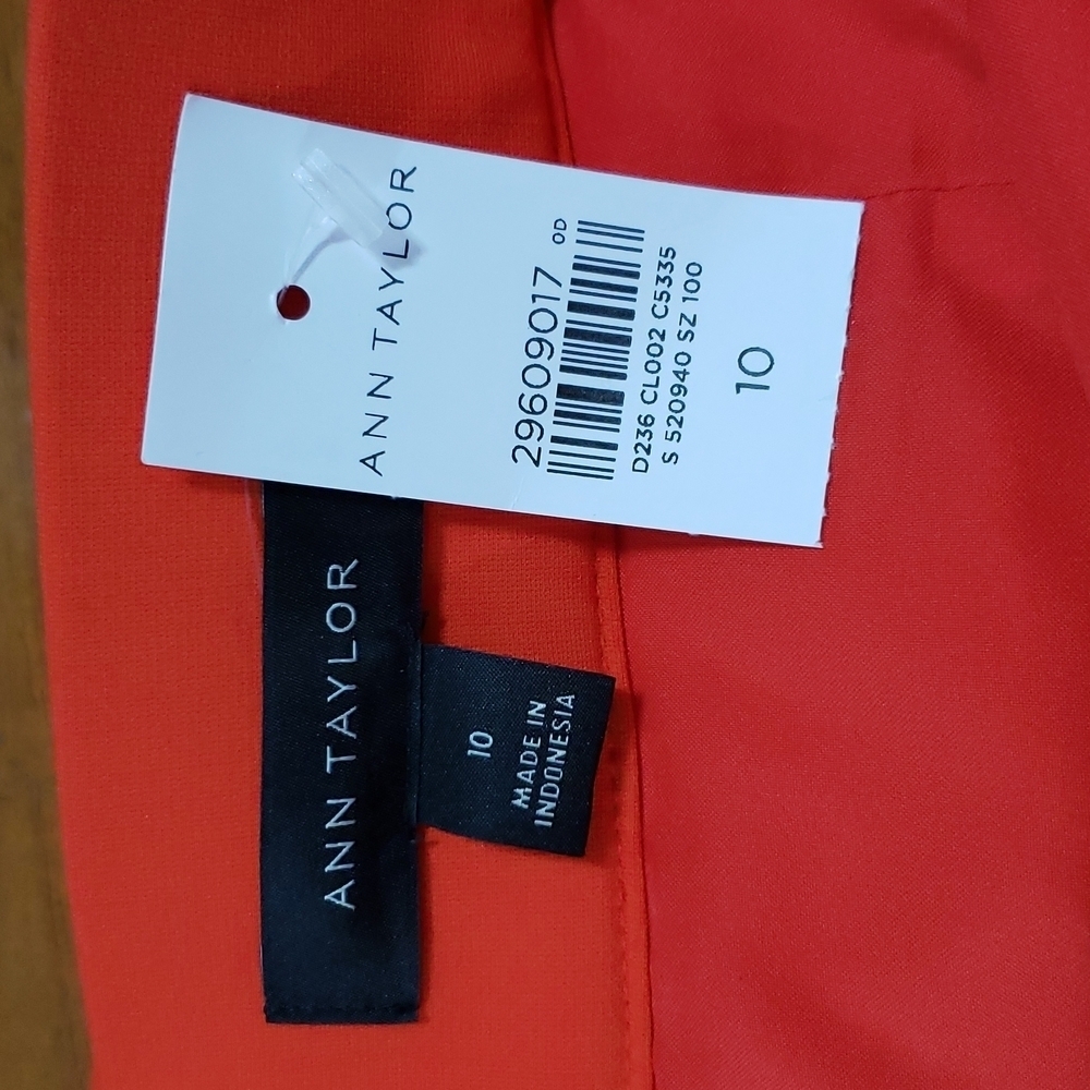 Ann Taylor red Assimetrical skirt size 10 - Picture 10 of 17